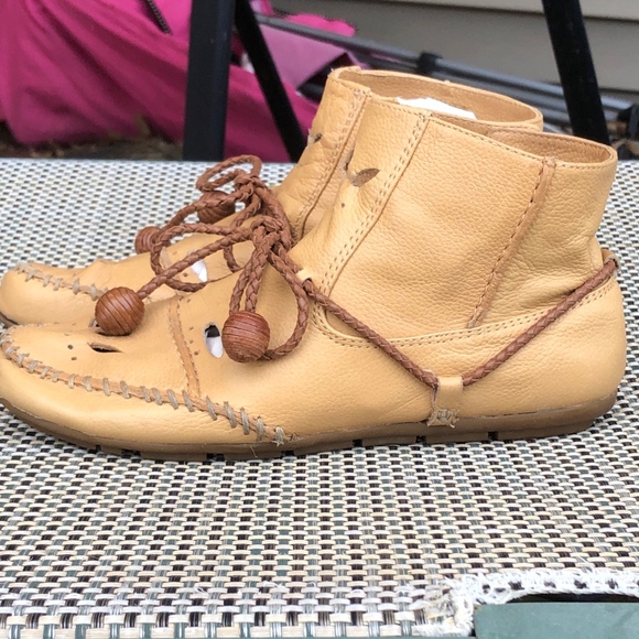 - HOUSE OF HARLOW 1960 ankle moccasins GUC S… - Picture 2 of 8